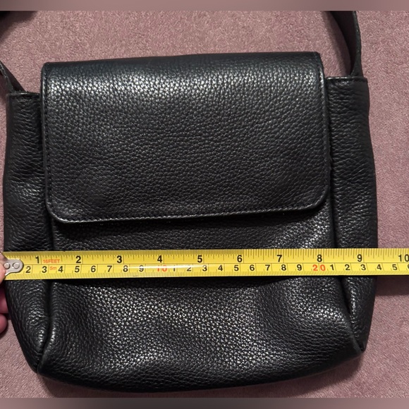 Vintage Roots Black Pebbled Leather Shoulder Bag - Picture 12 of 16